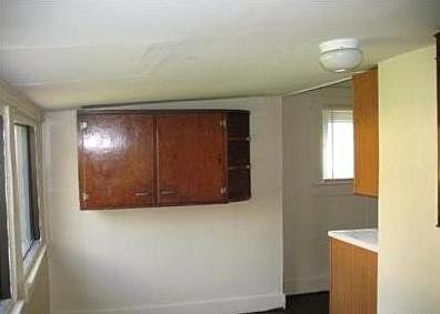 4th image of 28 More Ave