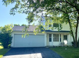410 Lauren Ln, Island Lake, IL 60042