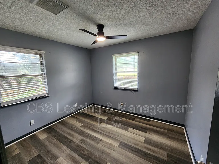2703 Gregg Ave — Photo 12