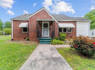 812 Oak St, Reidsville, NC 27320