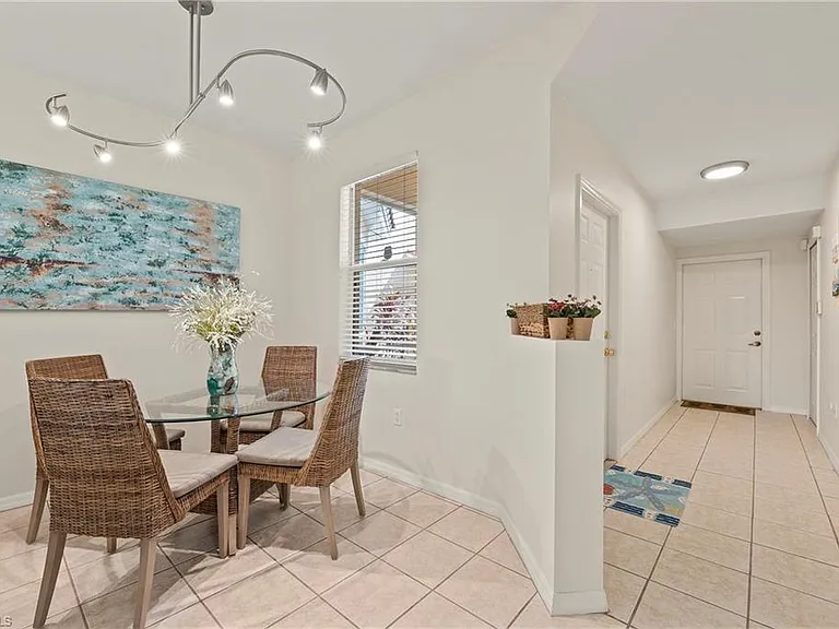465 Robin Hood Cir #101 — Photo 11