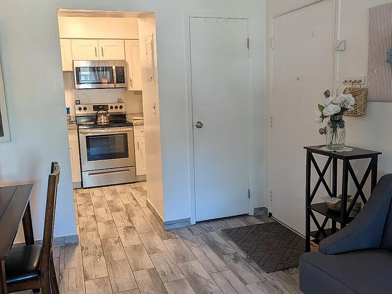 17 Hastings Ct #A — Photo 7