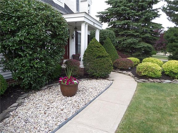 2nd image of 421 Cambridge Dr