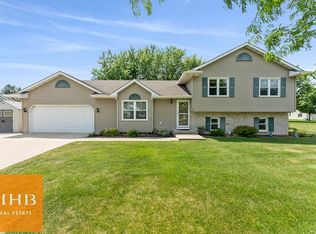 671 Grandview Dr, Sun Prairie, WI 53590