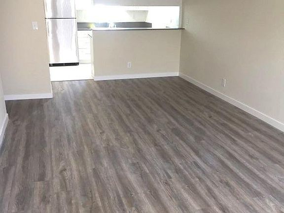 3rd image of 5051 Whitsett Ave #12