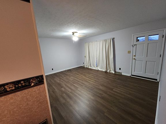 3rd image of 174 W Owen St