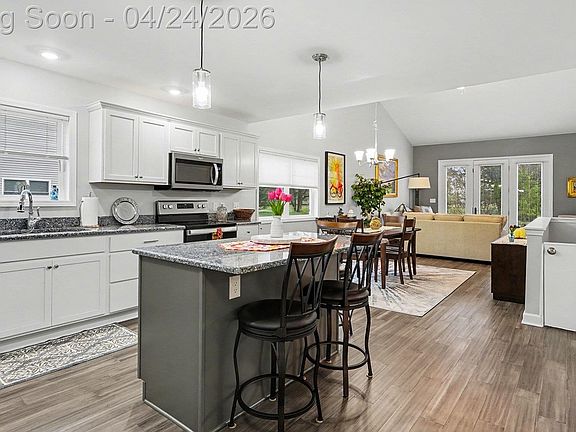 4th image of 4013 Eastbridge Circle Rd