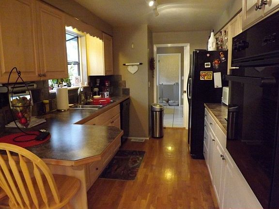 4th image of 10617 44th Ave E