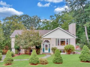 112 Neversink Rd, Shohola, PA 18458