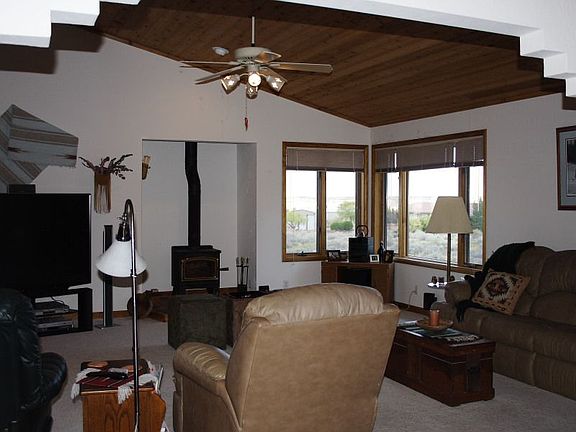 5th image of 1035 E Bald Eagle Way