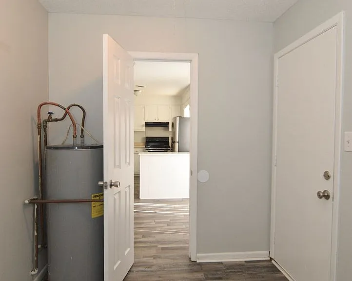 524 Laverne Ave — Photo 22