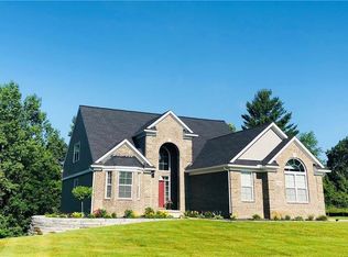 12366 Sugar Maple Dr, Fenton, MI 48430