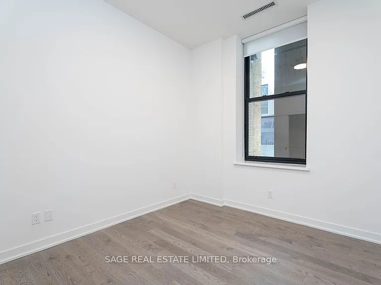 22 Lombard St #205 — Photo 14