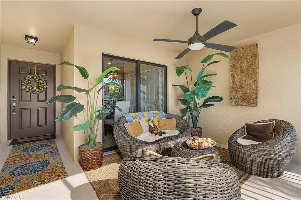 2 bed, 2.0 bath, 1352 sqft, $7,500 — Photo 3