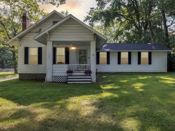 3327 Darrow Rd, Stow, OH 44224