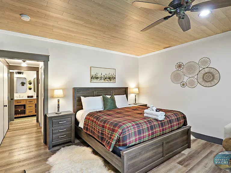 1175 La Salle Ct — Photo 10