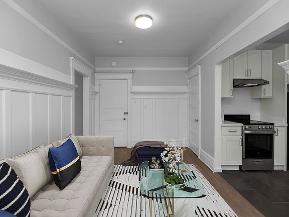 3rd image of 2128 Van Ness Ave #106