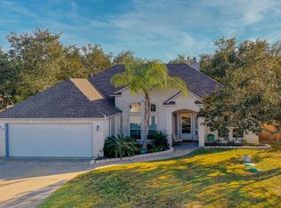 118 S Sierra Woods Dr, Rockport, TX 78382