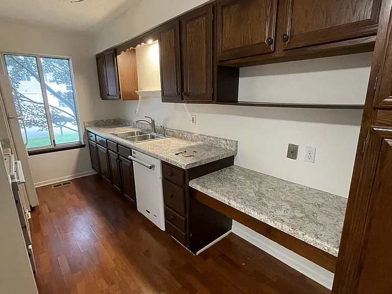 2177 Woodleaf St #2177 — Photo 5