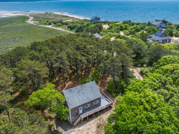 190 Meadow Avenue W, Wellfleet, MA 02667
