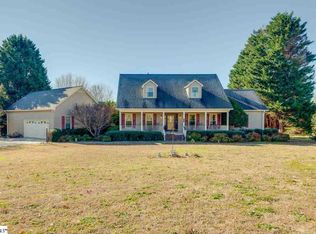 14 Summit Ct, Taylors, SC 29687