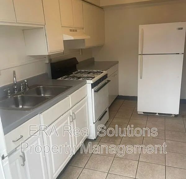 47 N Hampton Rd #D — Photo 7