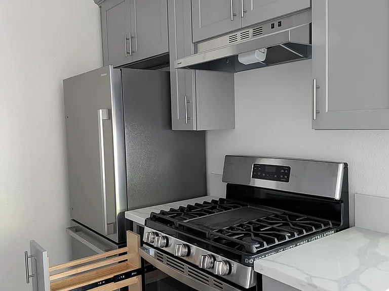 624 W Alondra Blvd #15 — Photo 9