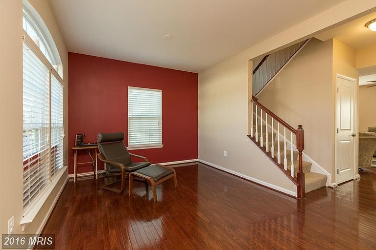 1st image of 19 Taylors Hill Way