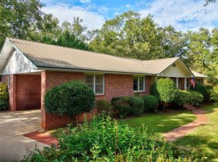 219 S Main St, Due West, SC 29639