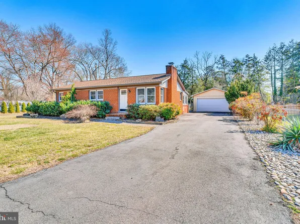 17004 10th St, King George, VA 22485