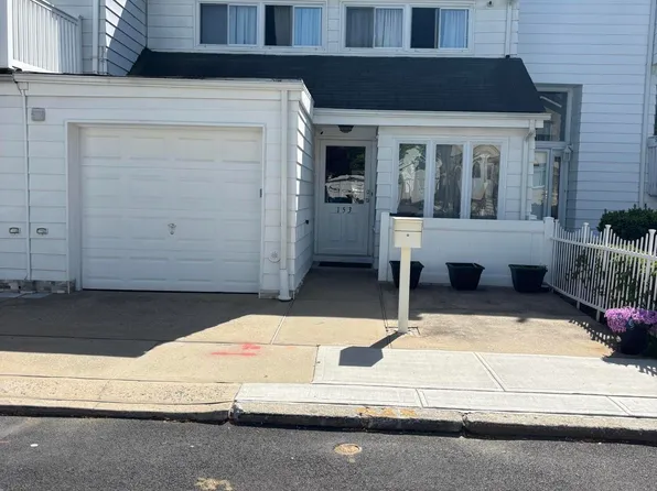 153 Carlyle Grn, Staten Island, NY 10312