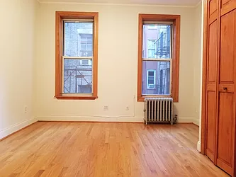 Rented by NYLA Realty