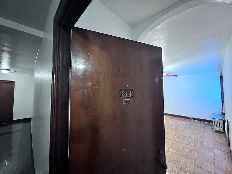 Sevilla Court — Photo 165