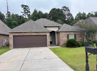 25406 Lake Providence Dr, Denham Springs, LA 70726