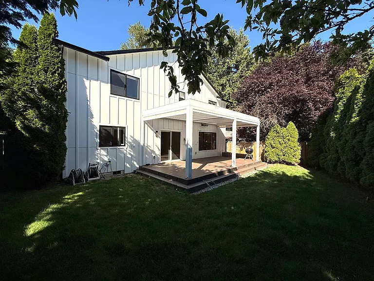 12023 NE 100th Pl — Photo 3