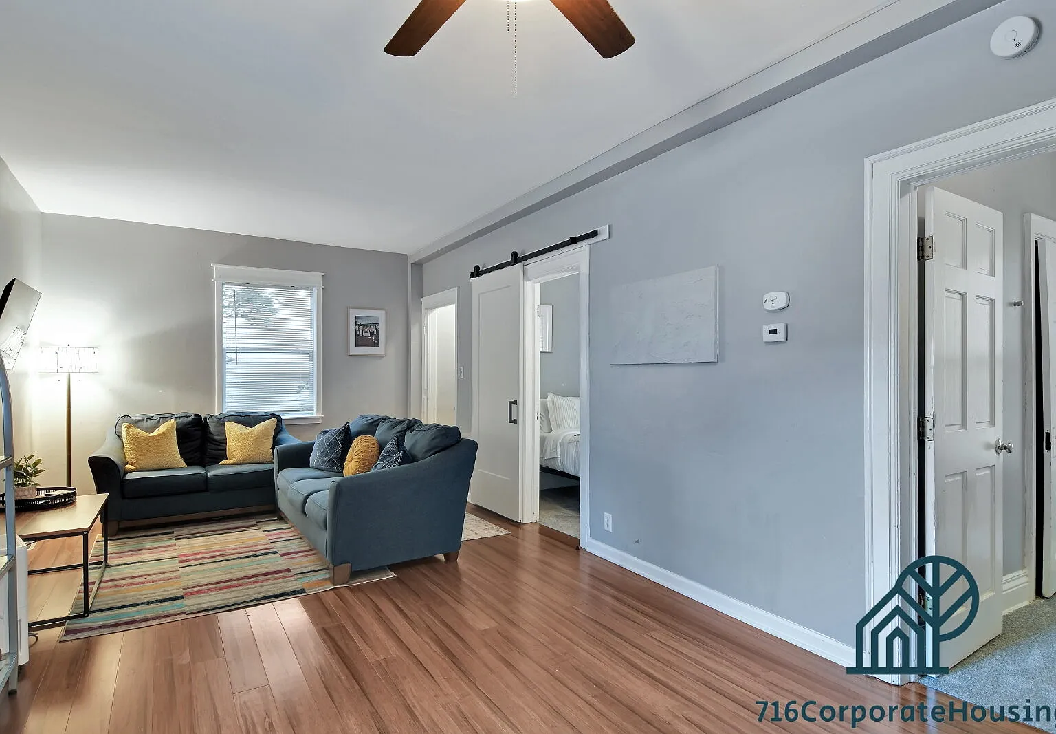 3 bed, 1.0 bath, 1128 sqft, $2,500 — Photo 3