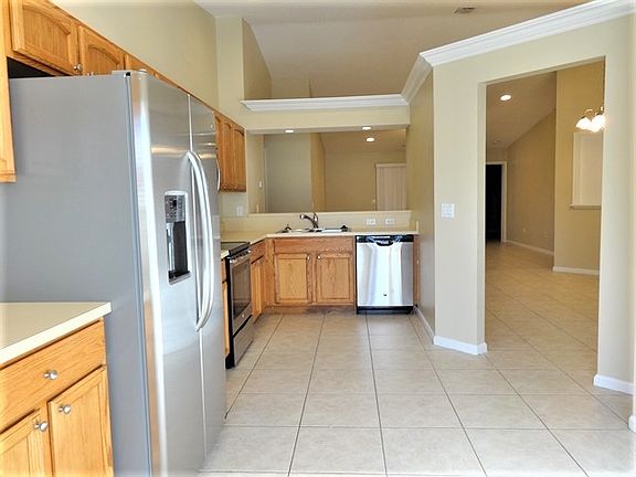5th image of 1009 SW Alcantarra Blvd