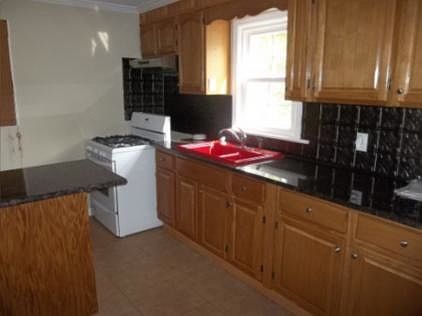 5th image of 510 Healan Pl NW