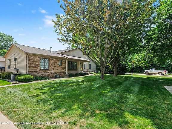 3rd image of 1486 Leisure Dr