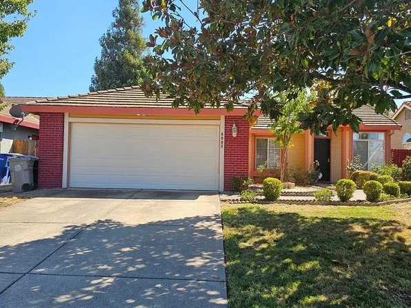 8522 Maple Hall Dr, Sacramento, CA 95823