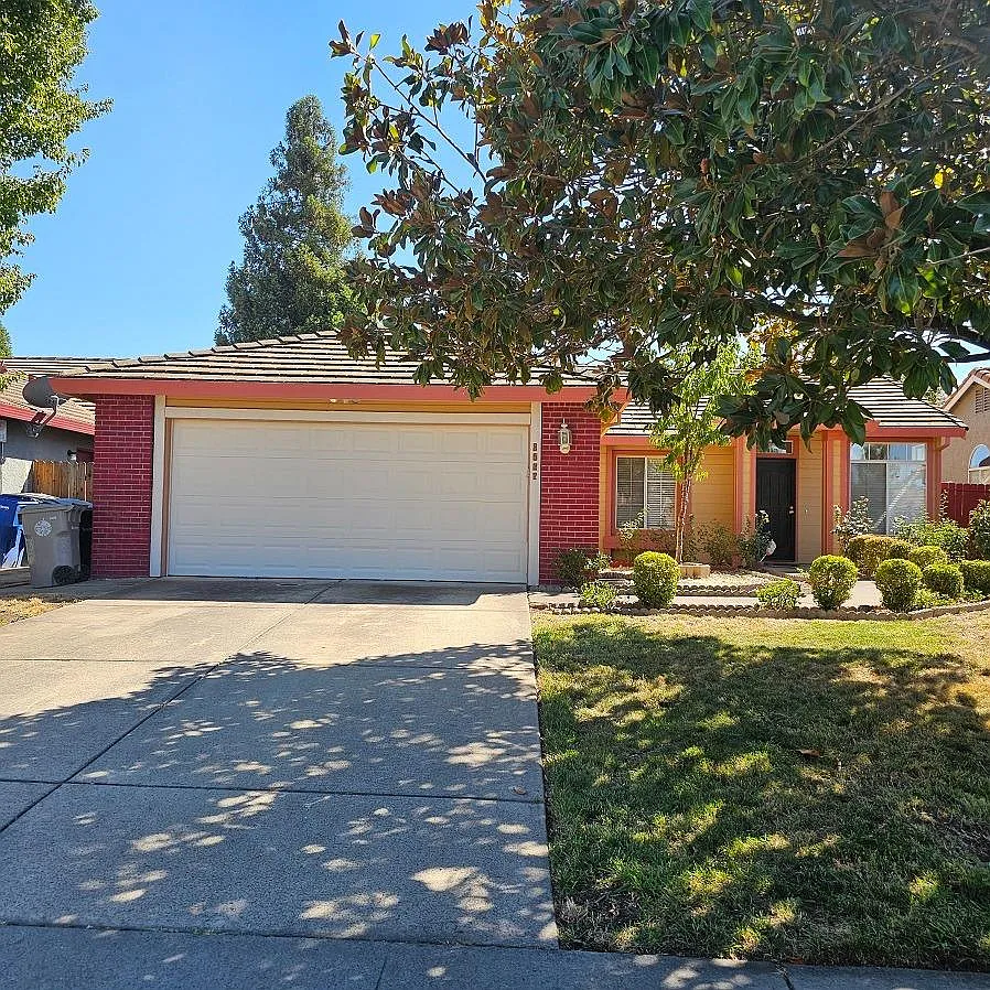 8522 Maple Hall Dr photo 1