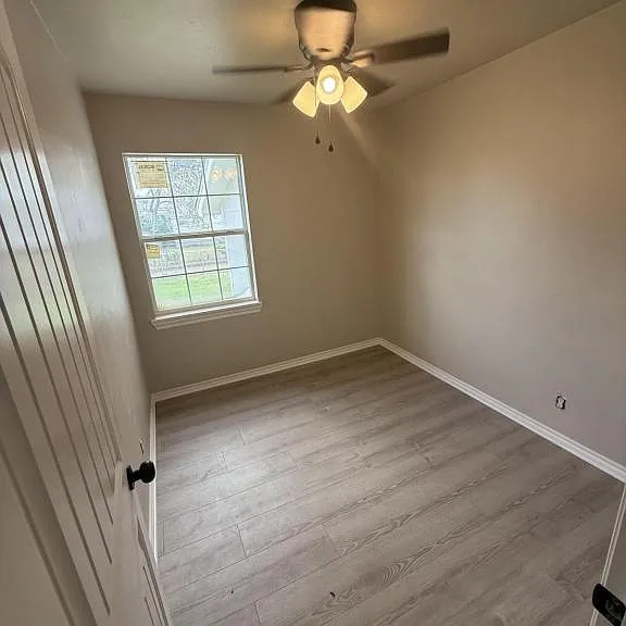 704 Judy Ave — Photo 4