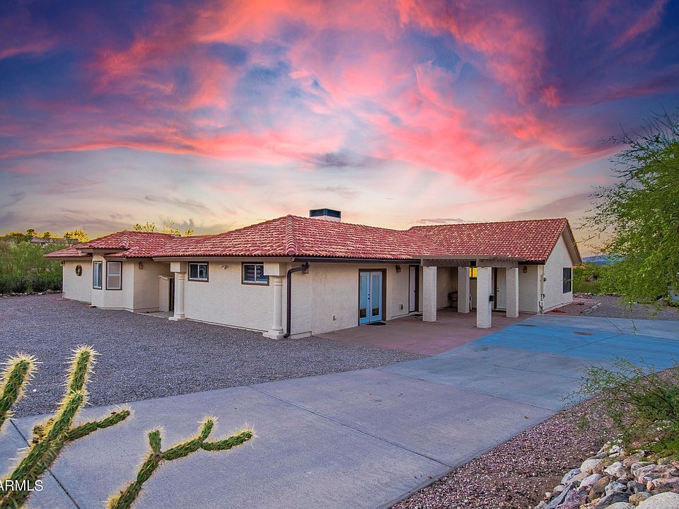 1st image of 780 S Saguaro Drive