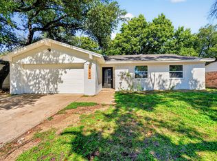 2127 Versailles Dr, Carrollton, TX 75007