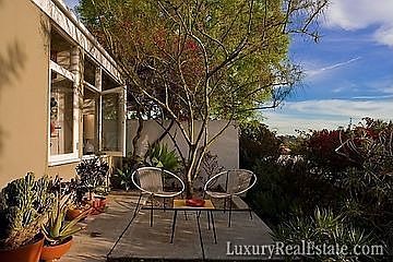 1st image of 2849 Avenel St