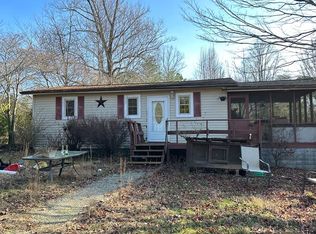 91 Johnston Ln, Warne, NC 28909