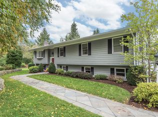 27 Dorset Dr, New Milford, CT 06776