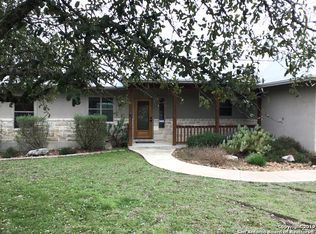 530 Old Camp Rd, Bandera, TX 78003