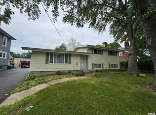 1628 N Seminary St, Galesburg, IL 61401