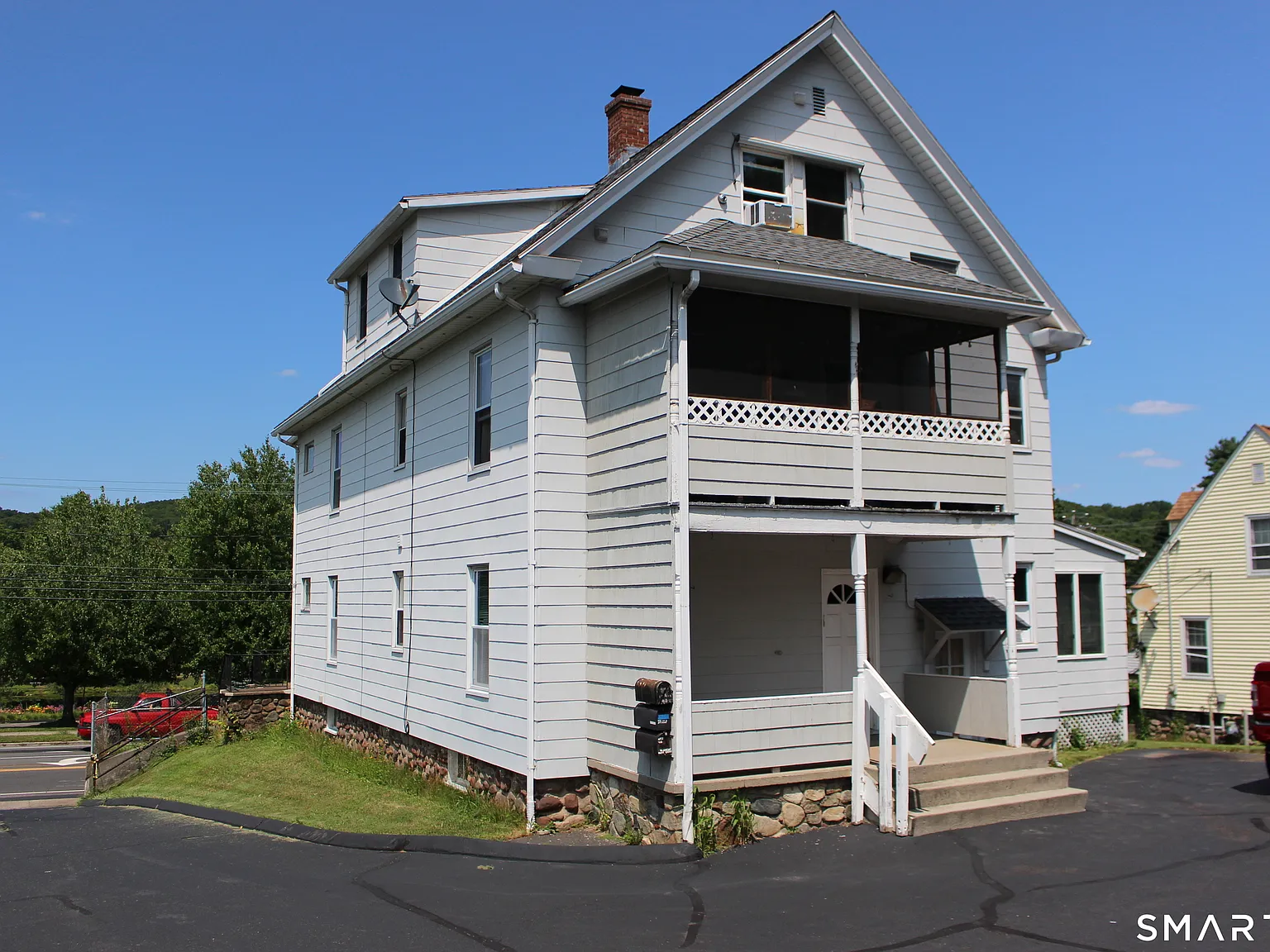 2 bed, 1.0 bath, 1340 sqft, $2,000 — Photo 3